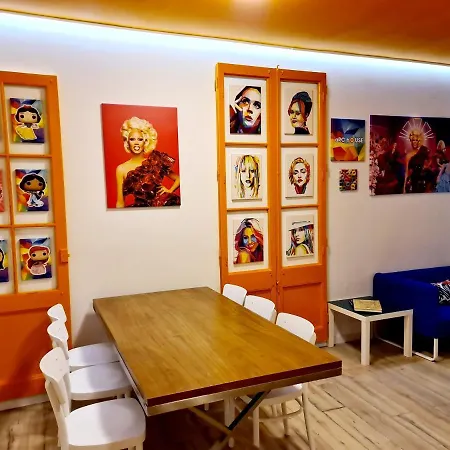 Hostal Arc House Gracia Barcelona
