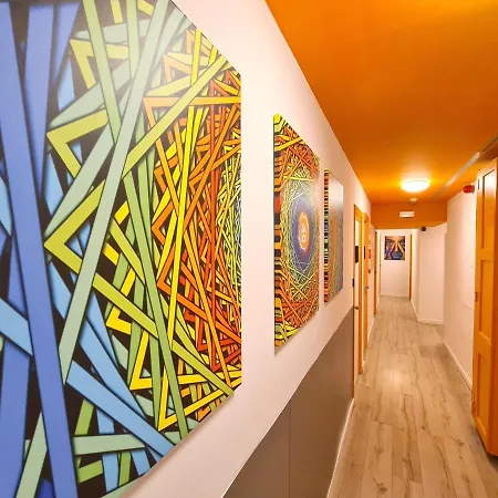 Hostel Arc House Gracia *