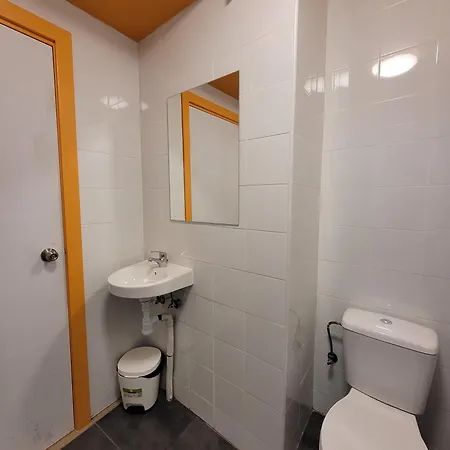 Arc House Gracia Hostel Barcelona