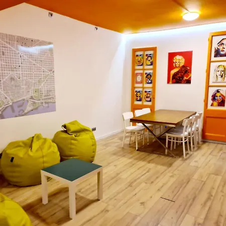 Hostel Arc House Gracia Barcelona